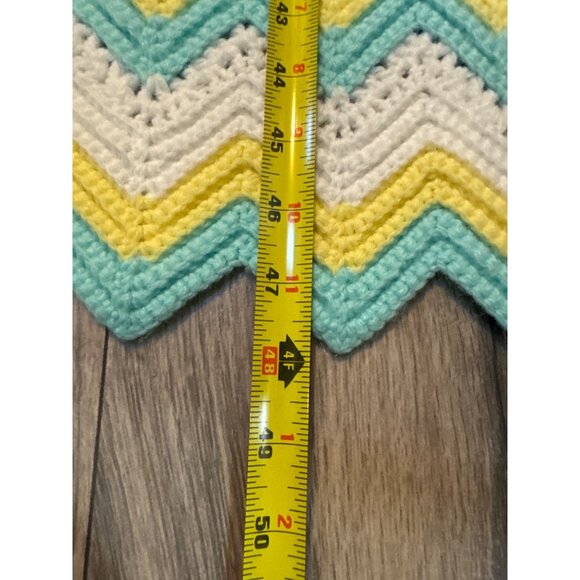 Handmade Crochet Baby Blanket Chevron Pattern 48" x 31" Yellow/White/Blue - Picture 6 of 6
